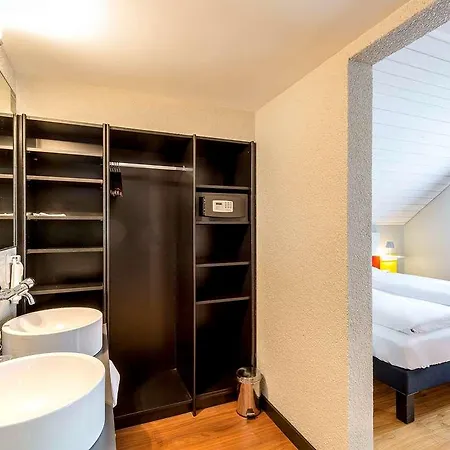 Ibis Styles 3*
